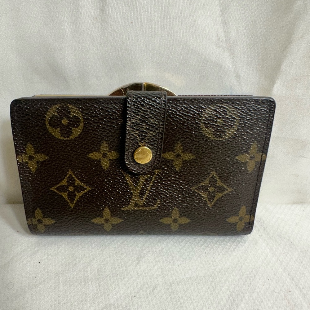 Louis Vuitton Wallet - Picture 2 of 11